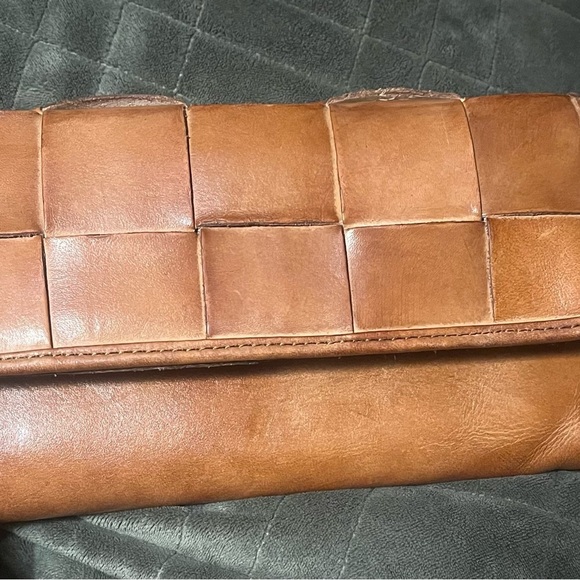 Patricia Nash Tan Woven Leather” Therresa" Clutch Wallet - RFID - Picture 1 of 9